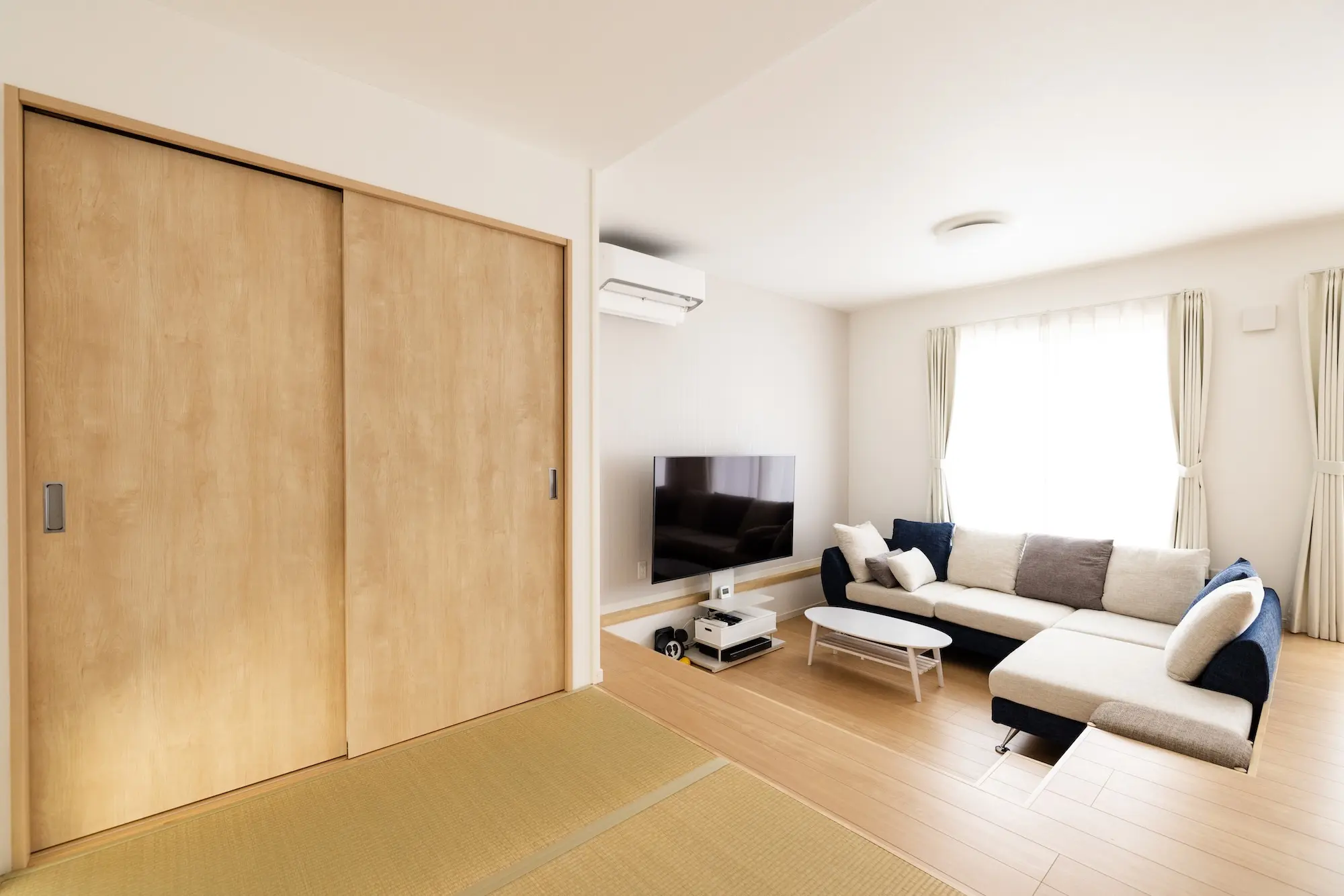 モダンな住宅の部屋