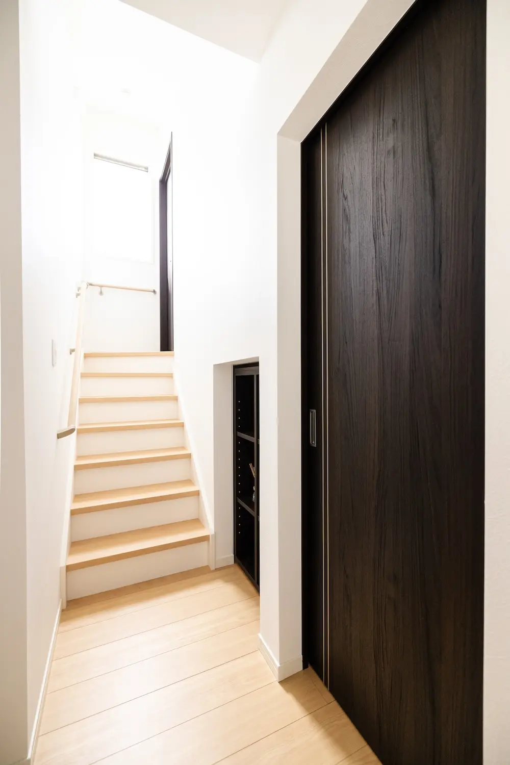 モダンな住宅の部屋