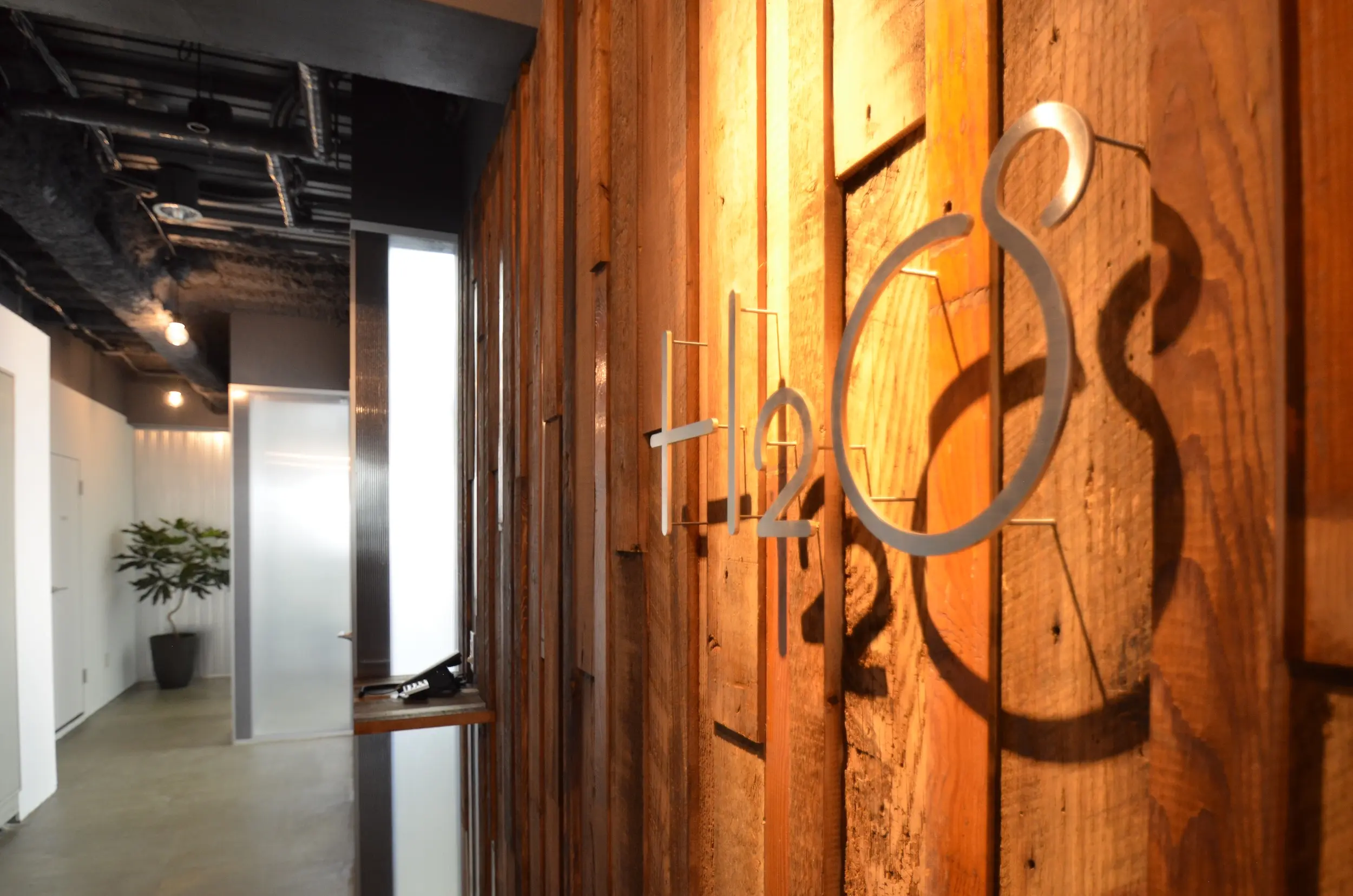 H2O - ビジネスオフィス