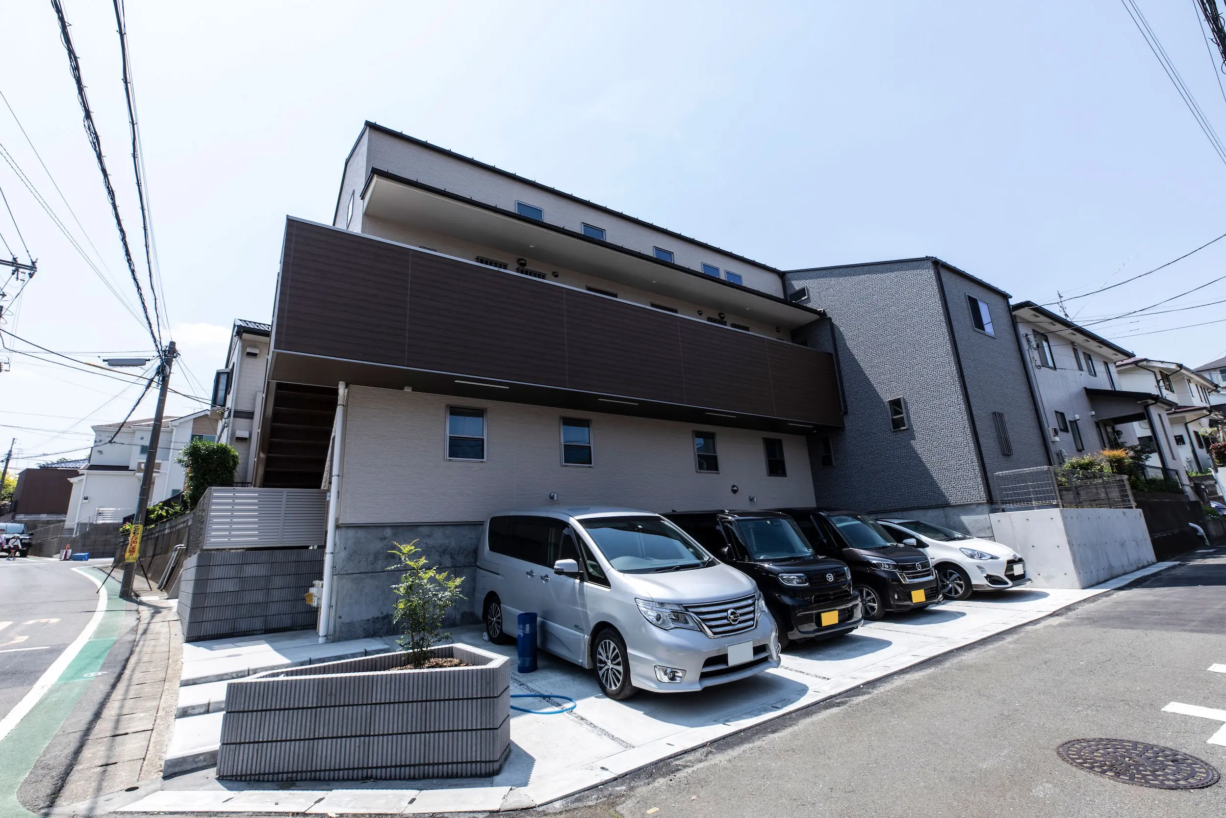 お部屋の雰囲気を分けた賃貸併用アパート