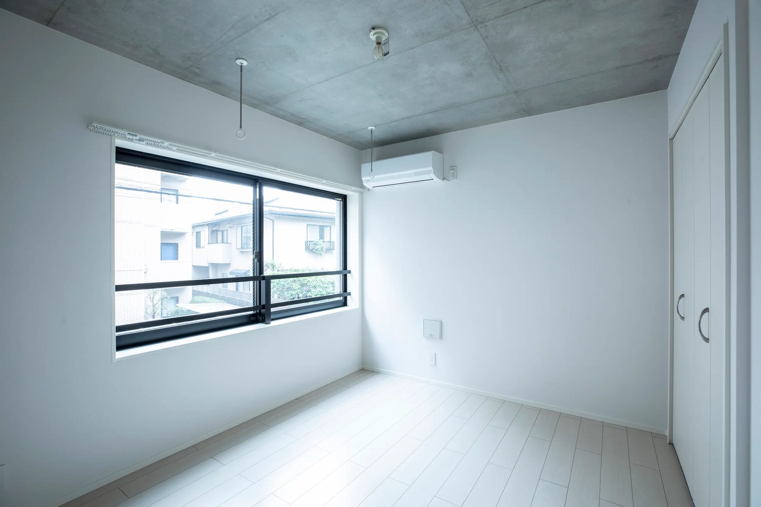 賃貸併用住宅の洋室