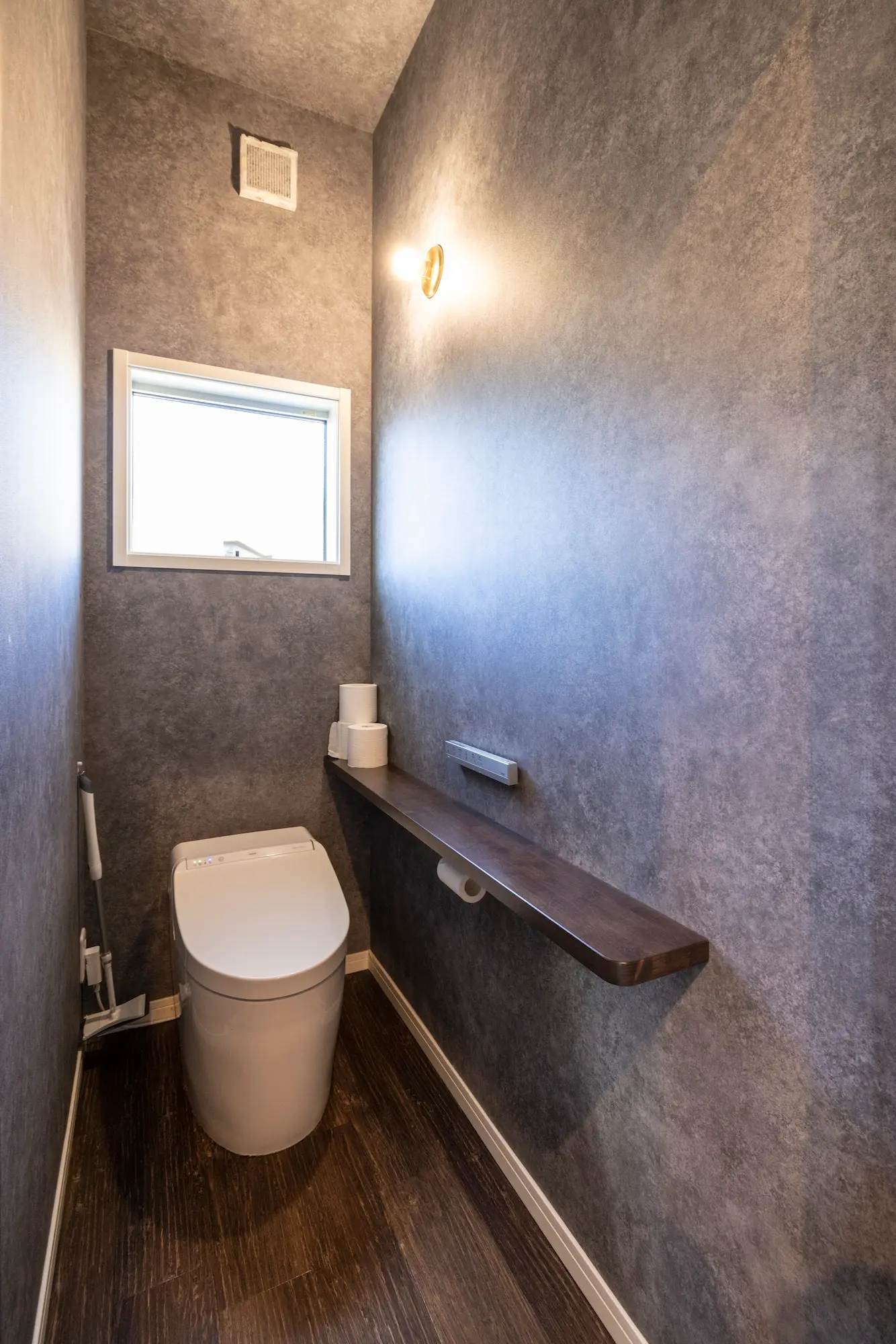 デザイナーズ注文住宅のトイレ