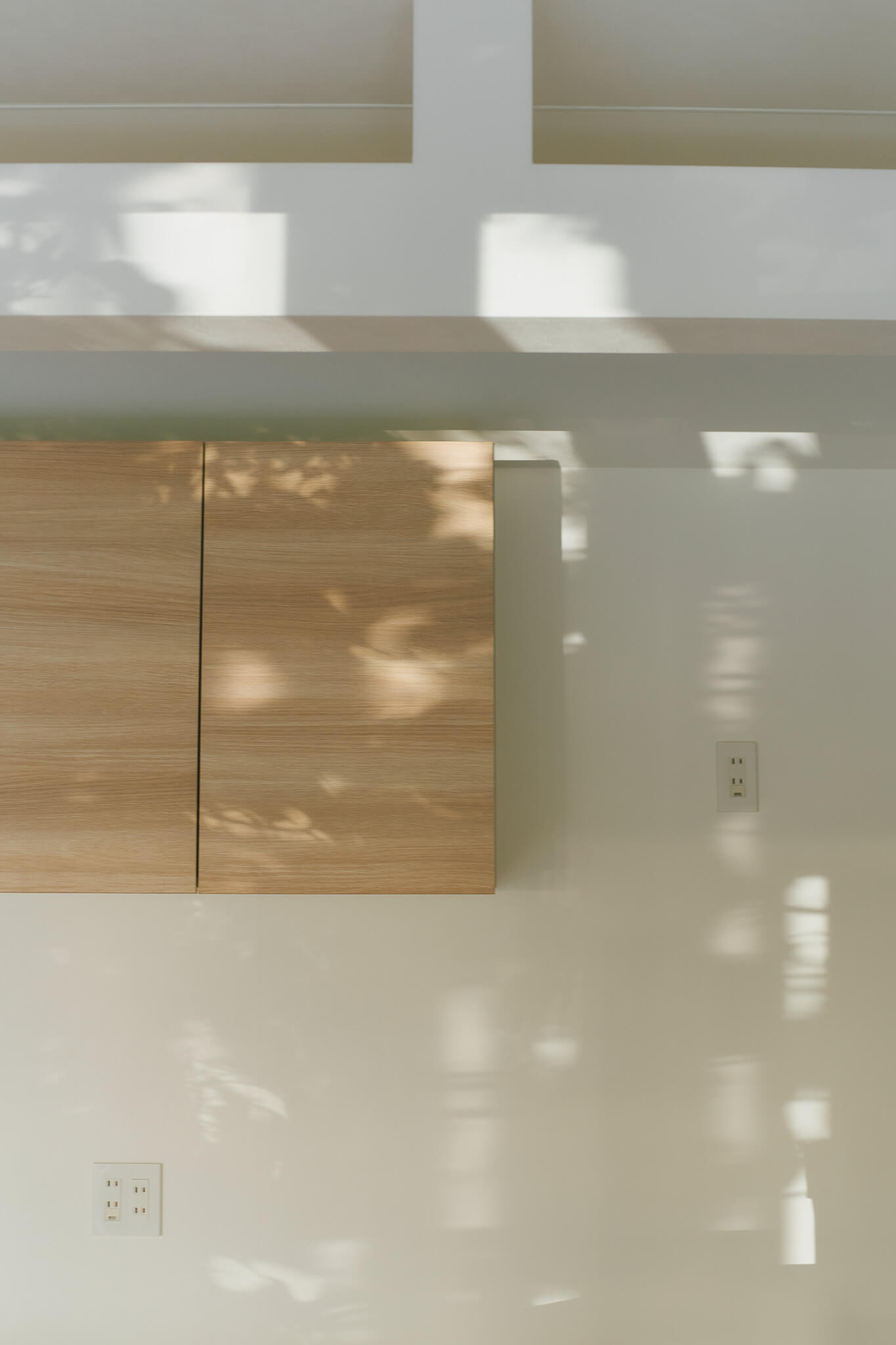 横浜の工務店によるもとの素材を活かした古民家改修：光が差し込む空間